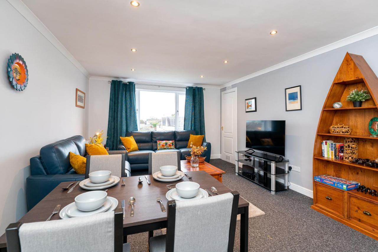Lovely 3-Bedroom Flat With Free Parking Bridge of Allan Esterno foto