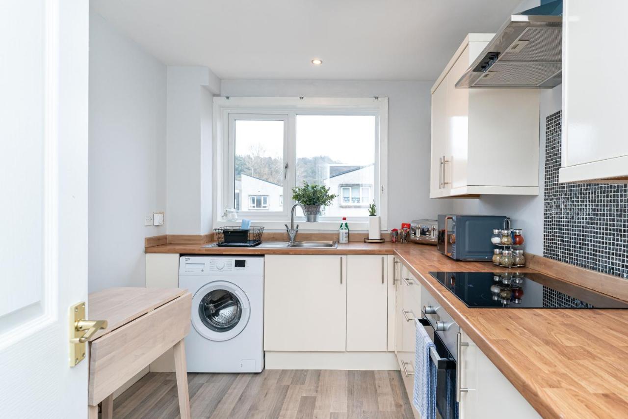 Lovely 3-Bedroom Flat With Free Parking Bridge of Allan Esterno foto