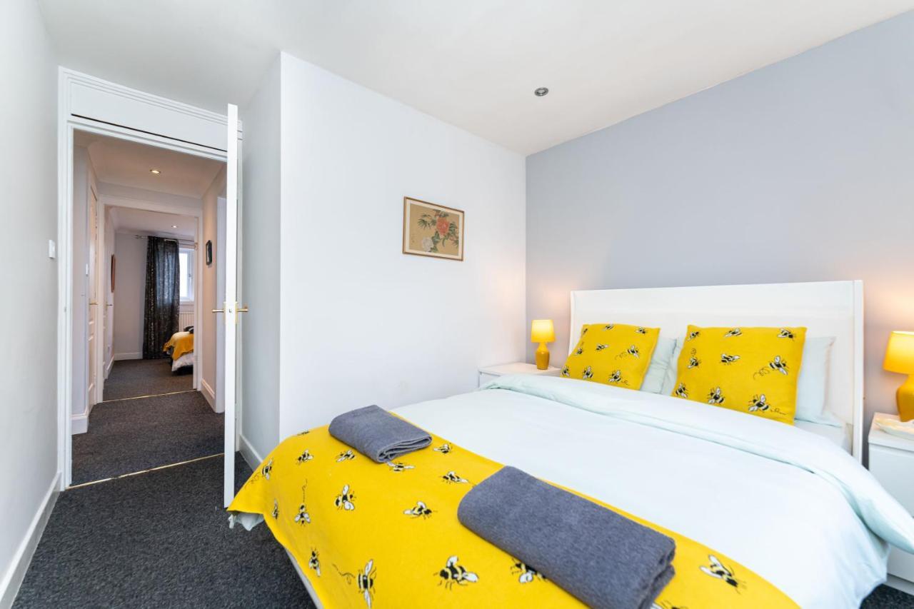 Lovely 3-Bedroom Flat With Free Parking Bridge of Allan Esterno foto