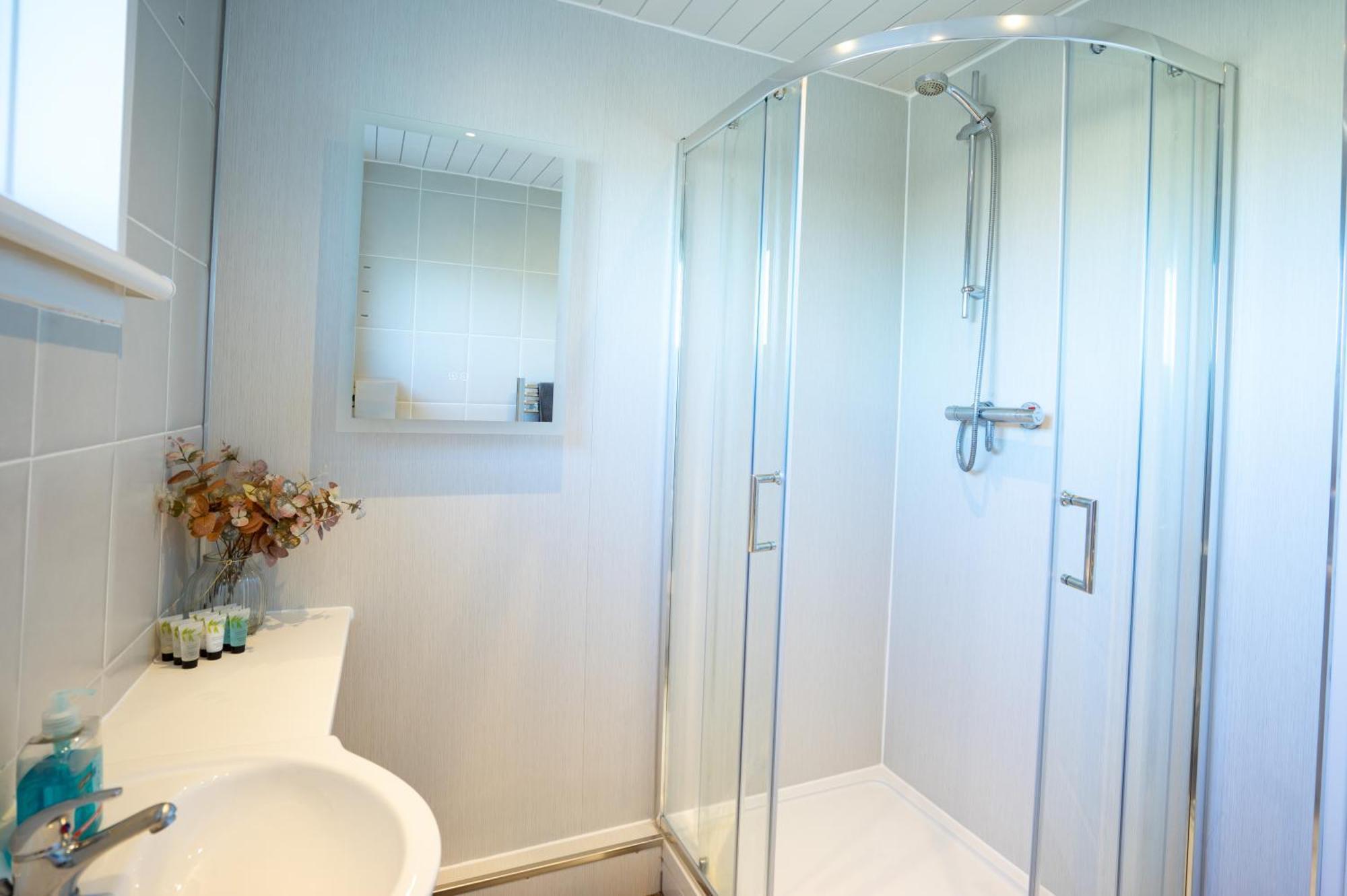 Lovely 3-Bedroom Flat With Free Parking Bridge of Allan Esterno foto